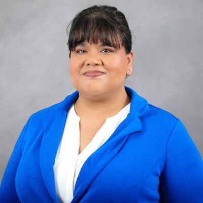 Photo of Melissa smiling at the camera