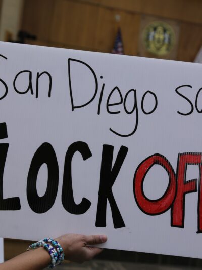 Sign that says San Diego says Flock Off!